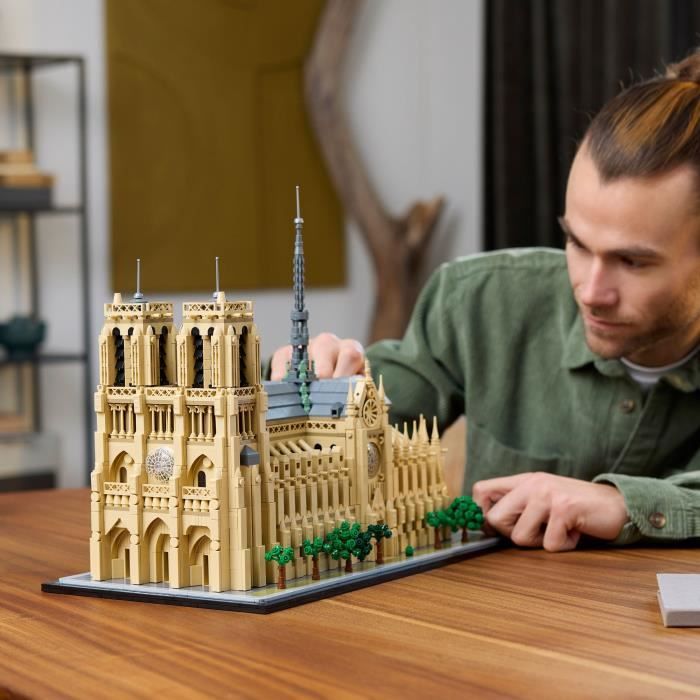 LEGO Architecture 21061 Notre-Dame de Paris - Building Set for Adults