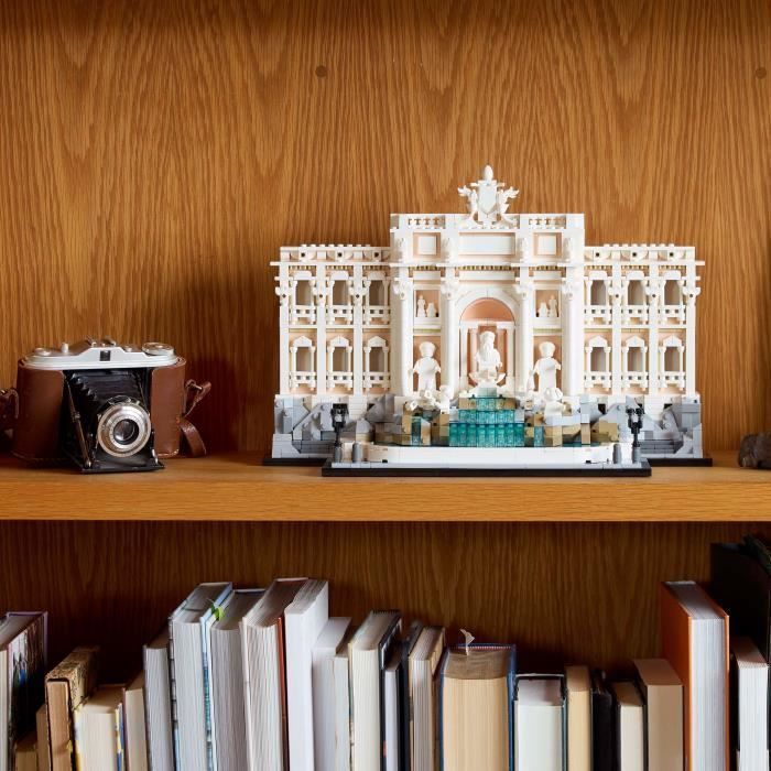 LEGO Architecture 21062 Trevi Fountain  Rome Building Set for Adults