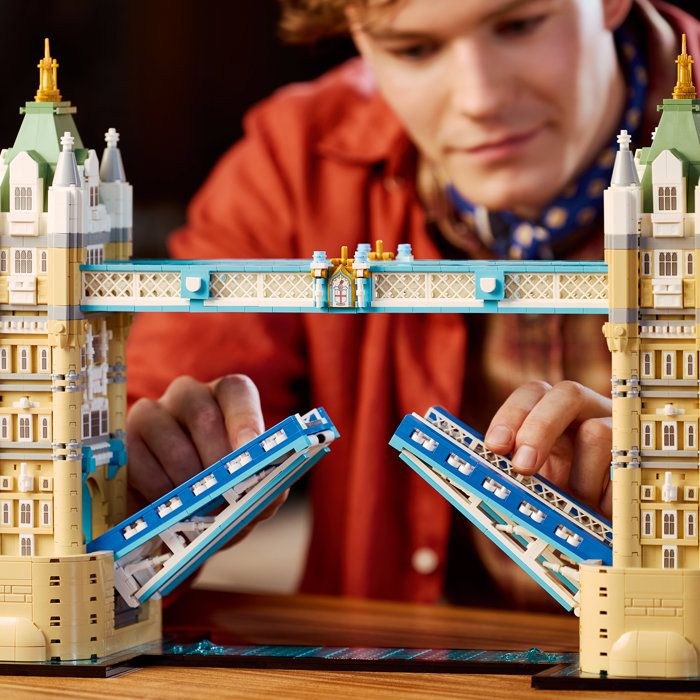 LEGO21067