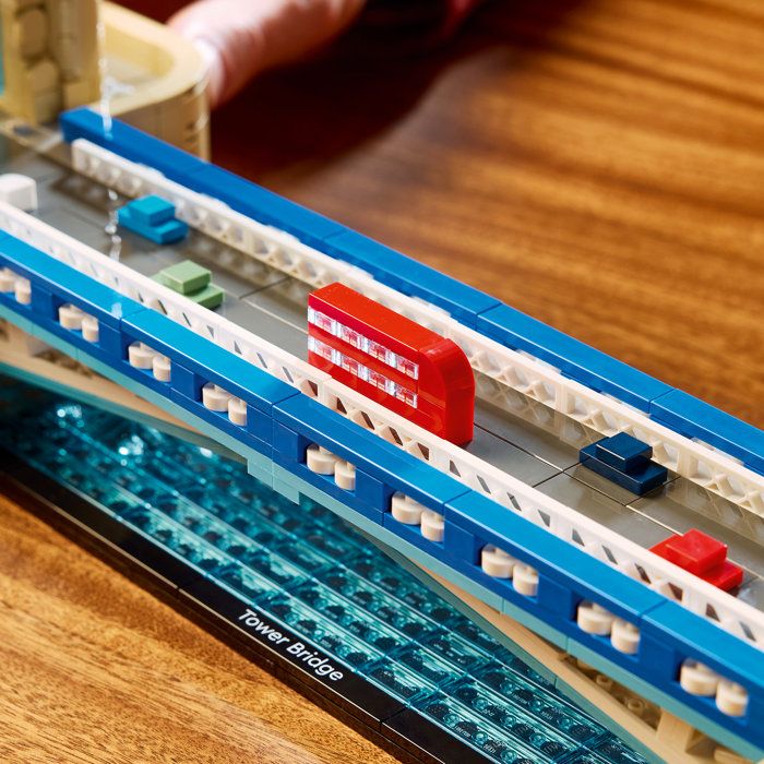 LEGO21067