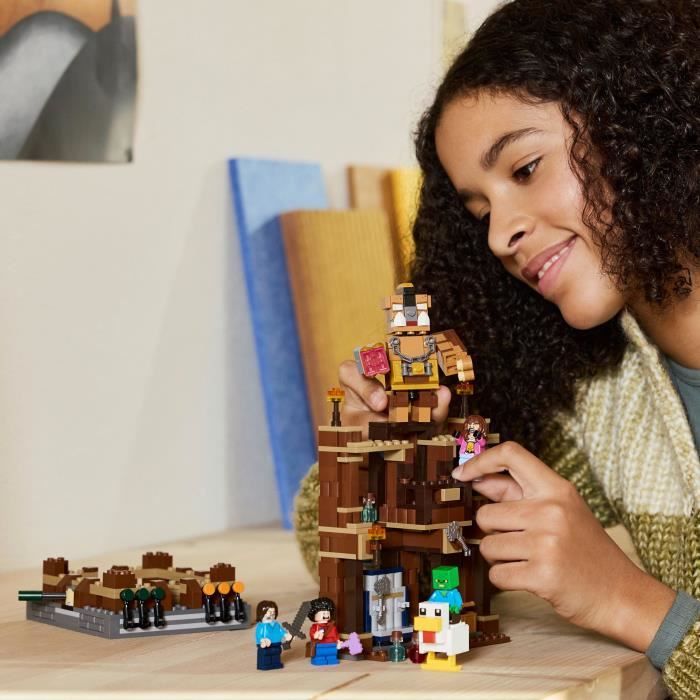 LEGO Minecraft 21272 The Woodland Manor Ring - Building game for boys from 10 years old