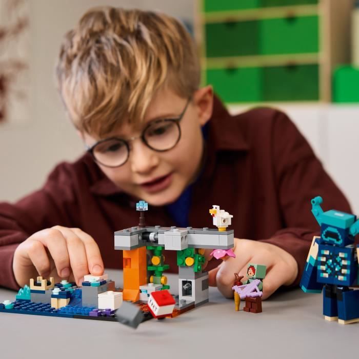 LEGO Minecraft 21274 Warden's Encounter - Collectible Toy for Boys Ages 7 and Up