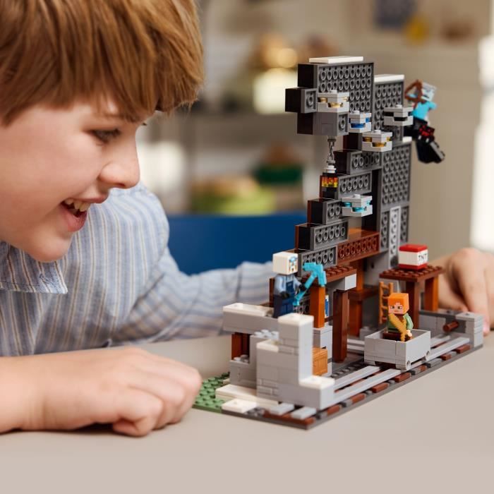 LEGO Minecraft 21277 Pickaxe Mine - Building Set for Boys Ages 8