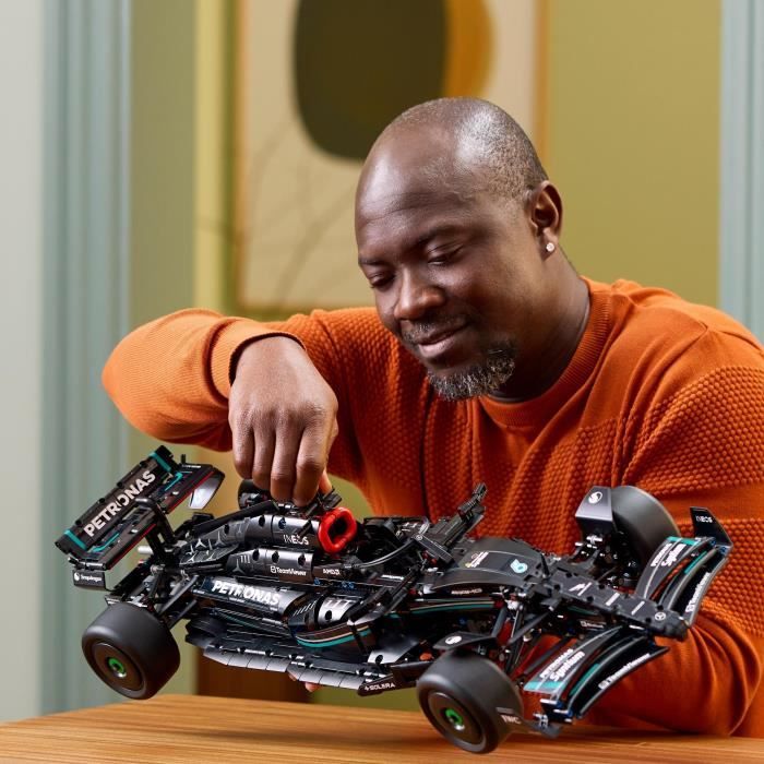 LEGO Technic 42171 Mercedes-AMG F1 W14 E Performance, Replica, Desktop Decoration