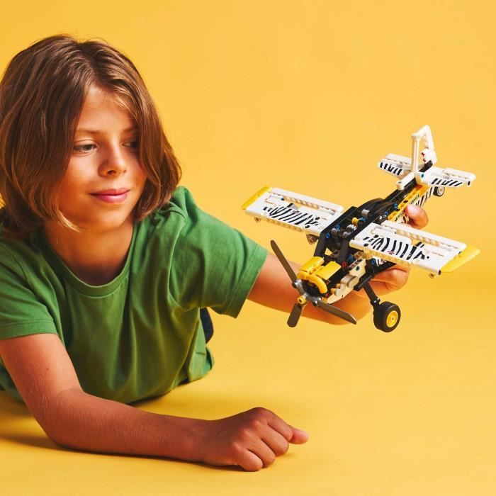 LEGO Technic 42198 Bush Plane - Building Set for Boys Ages 8 and Up