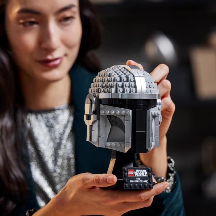 LEGO 75328 Star Wars The Mandalorian Helmet Collectible Model Kit to Build, Decoration and Gift for Adults