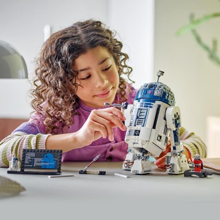 LEGO Star Wars 75379 R2-D2, Droid Toy to Build, Gift for Kids, Battle Game