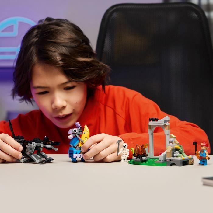 LEGO Fortnite 77075 Banana Camp and Mechanic - Building Set for Boys 7 Years Old