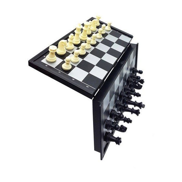 Magnetic board game - 8 games in 1 box