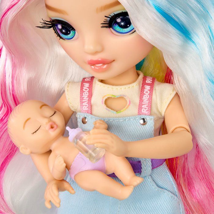 Junior High Babysitters  Amaya - 23 cm Doll - Baby, Stroller, Bassinet, Bottle, Comb, Outfit, and Accessories