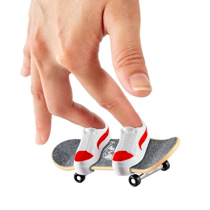 Box of 4 Tony Hawk Finger Skates and Shoes - Hot Wheels HGT84