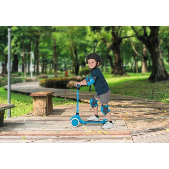 MONDO On and Go Tripper Scooter - Blue