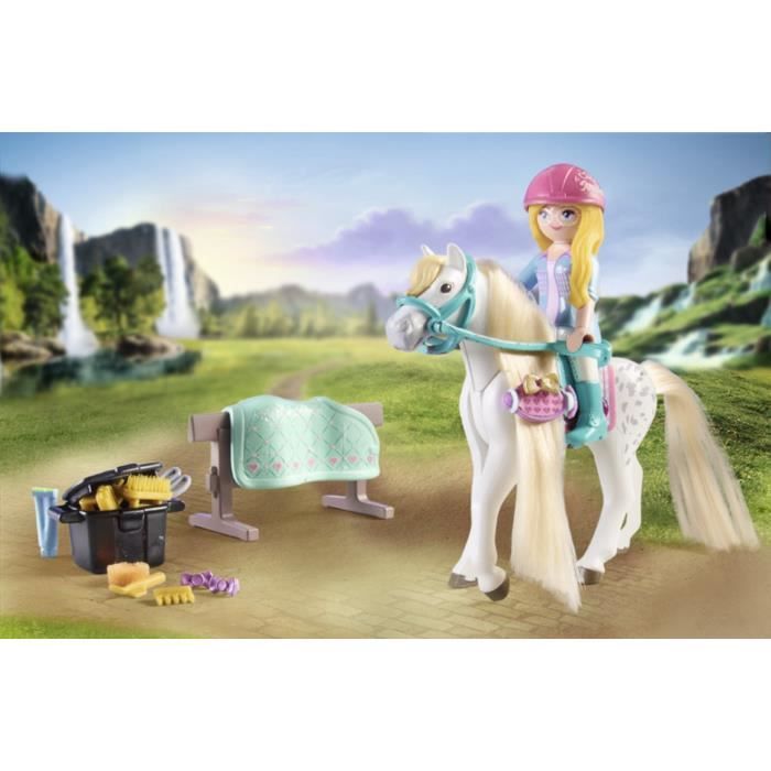 PLAYMOBIL 71354 Isabella & Lioness washing area - Horses of Waterfall - Ages 5 and up