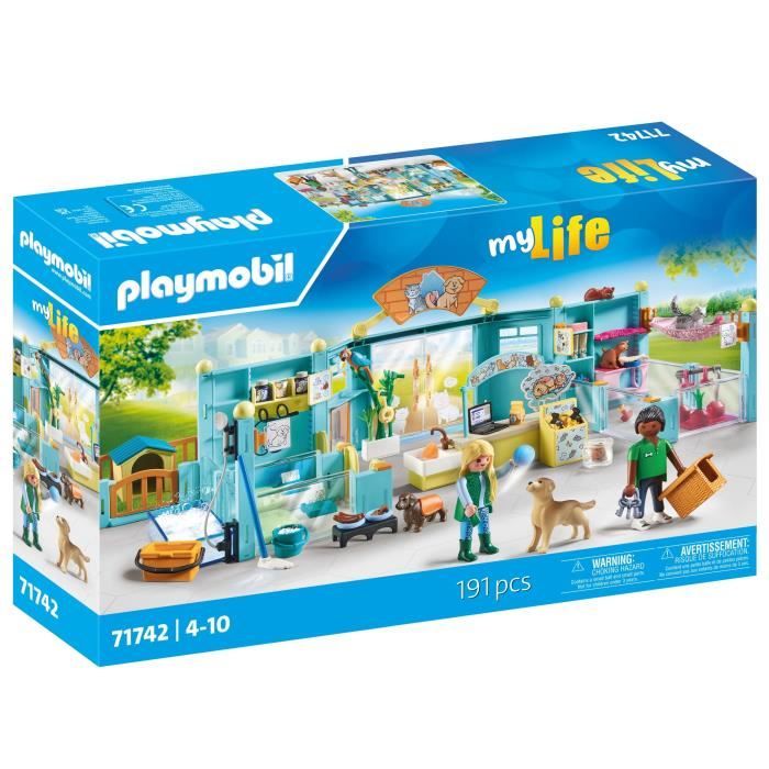 PLAYMOBIL 71742 Animal Hotel Caretakers Accessories