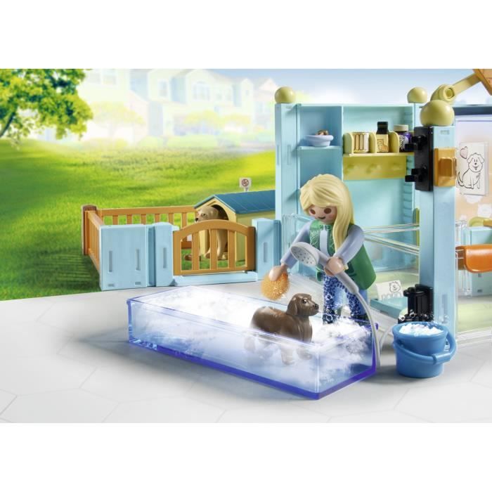 PLAYMOBIL 71742 Animal Hotel Caretakers Accessories