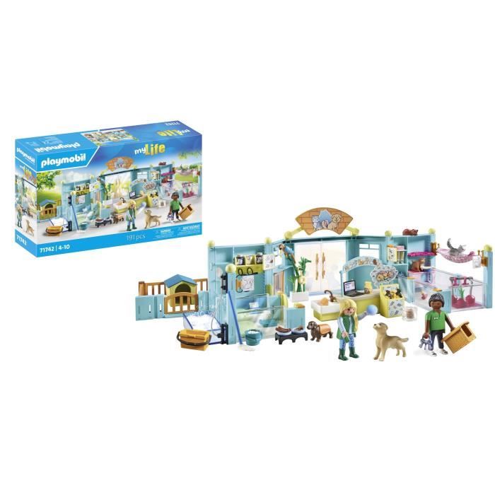 PLAYMOBIL 71742 Animal Hotel Caretakers Accessories