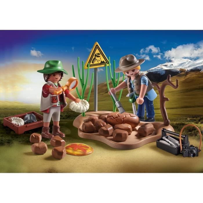 PLAYMOBIL 71805 Researchers and paleontological site with fossils, My Life, Dinos, 41 pieces, Ages 4 and up