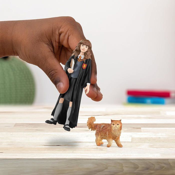 SCHLEICH - Hermione and Crookshanks - 42635 - Harry Potter range