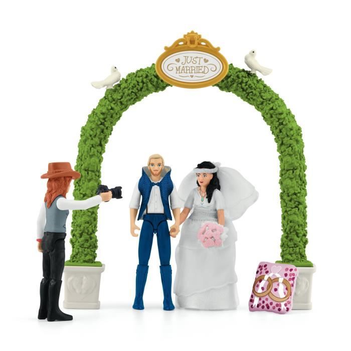 Figurine The bride and groom's carriage, 5 years old, schleich 42641 HORSE CLUB - box, 106 pieces
