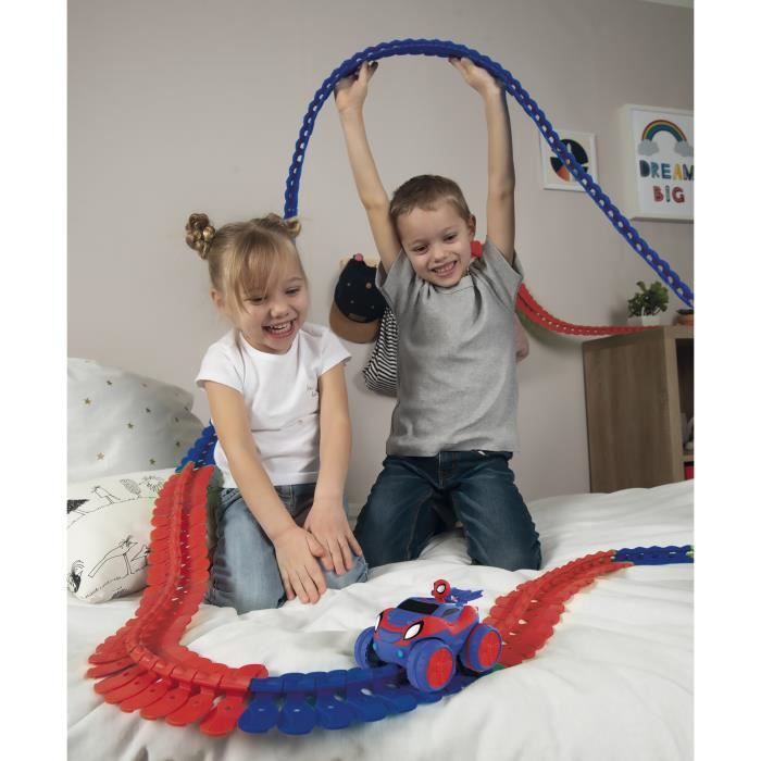 Spidey Flextreme Discovery Set - Batteries Included - 184 Flexible Tracks and 1 Vehicle