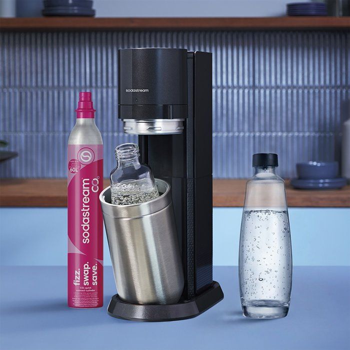 SODASTREAM soda and sparkling water machine - DUO Black - 2 glass carafes - 1 60L gas refill