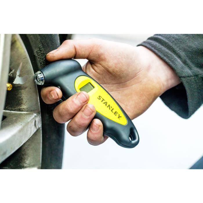 STANLEY - Digital Tire Pressure Tester - STHT80874-0 - Accuracy +/- 0.5 PSI