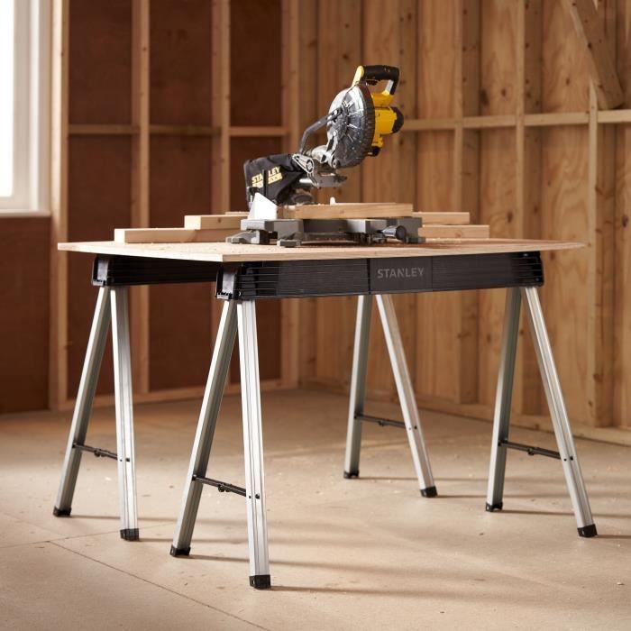 STANLEY 2 foldable trestles
