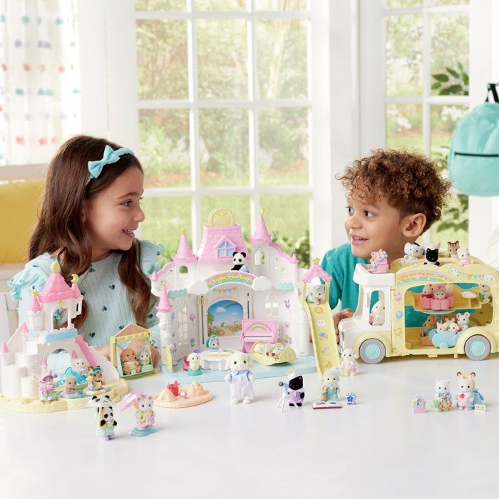 The Baby Duo on a Walk - SYLVANIAN FAMILIES - 5747 - Chocolate Rabbit and Persian Cat with Accessories
