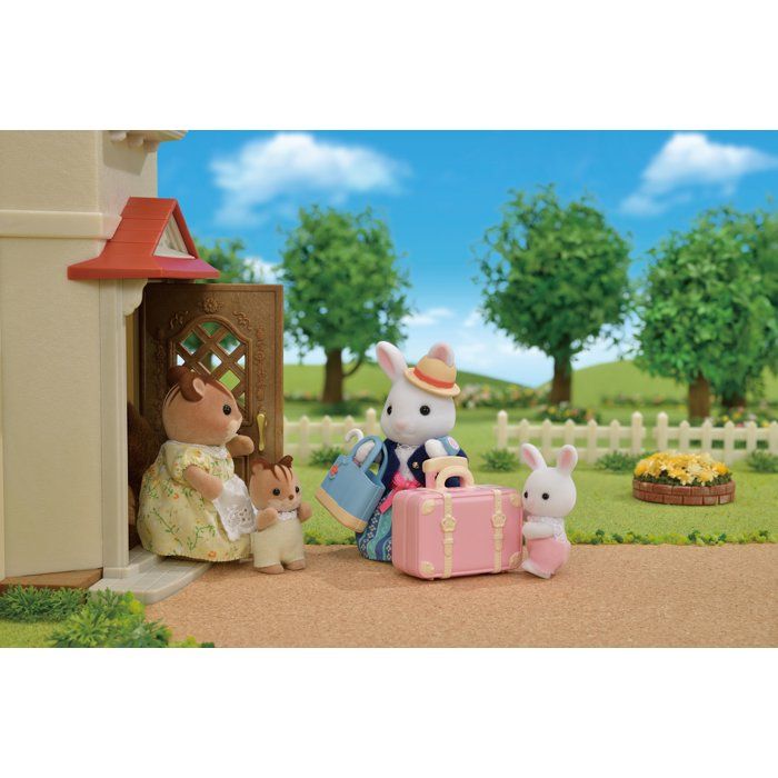 The snow rabbit mother and her weekend suitcase - Sylvanian Families - 5641 - From 3 years old