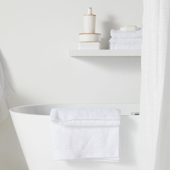 Waffle Shower Curtain - White - Polyester - 180 x 200 cm - 12 Hooks - UTILITY - TODAY