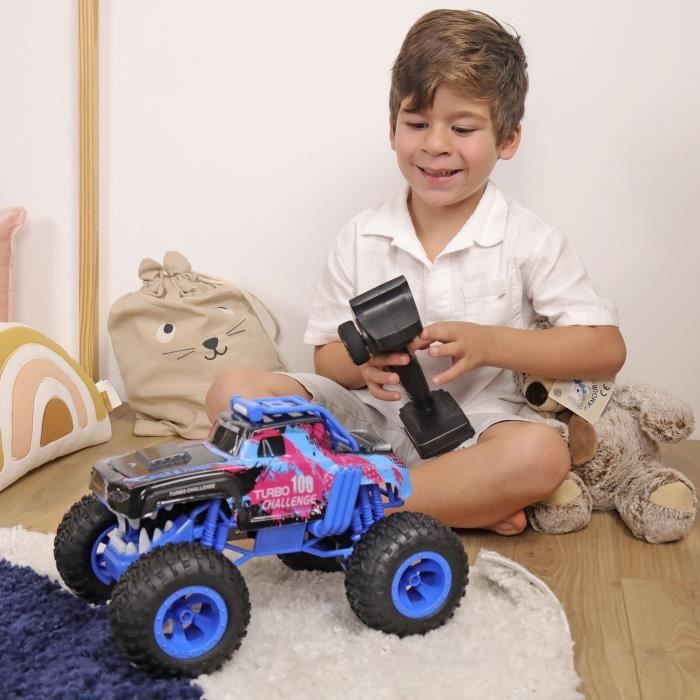 Remote Control Car - TURBO CHALLENGE - Smashroar TC100 - Smoke Option - Blue - 1/12 - Rechargeable Battery and Batteries Included